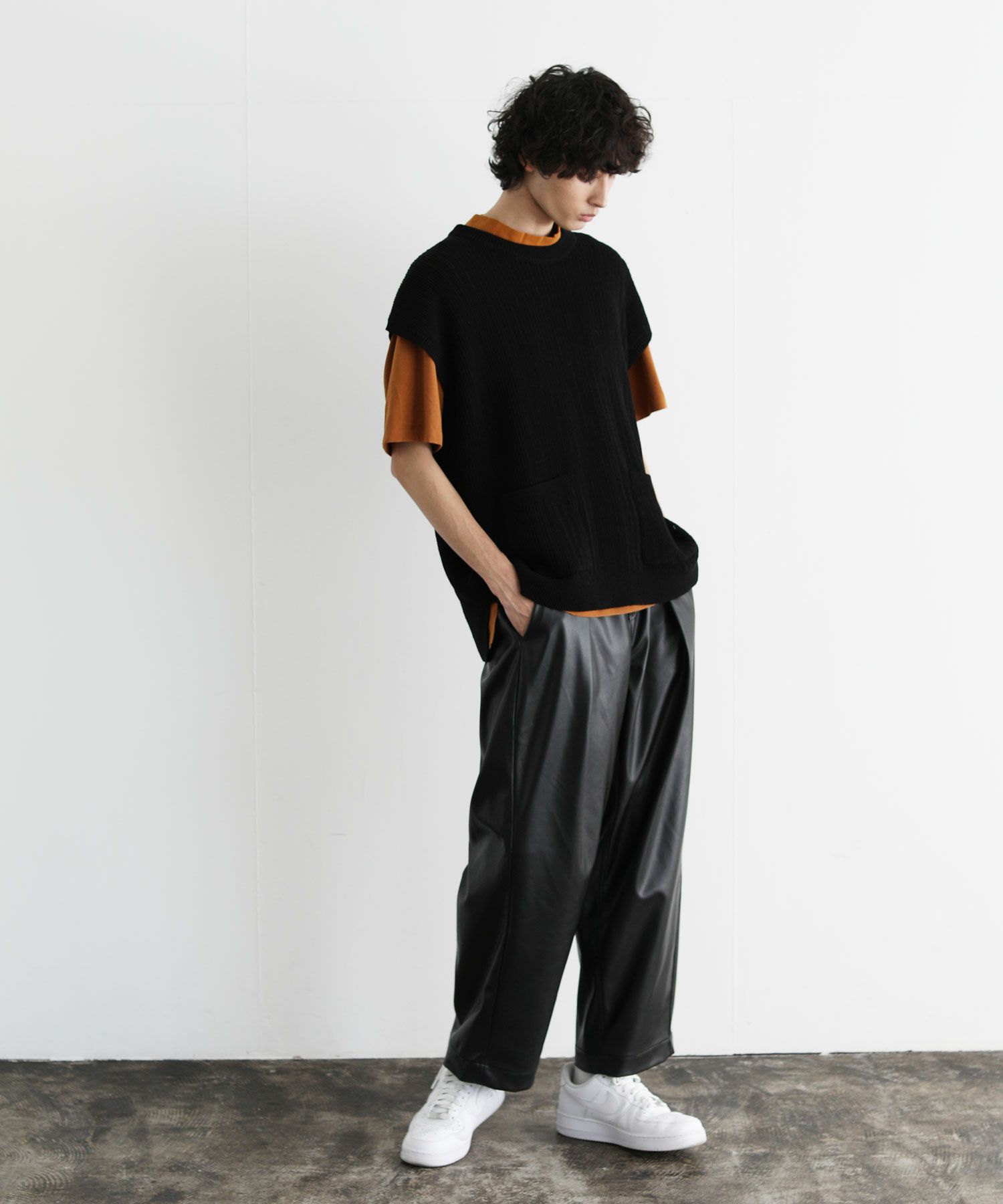 VICTIM]KNIT VEST | OPENING ACT