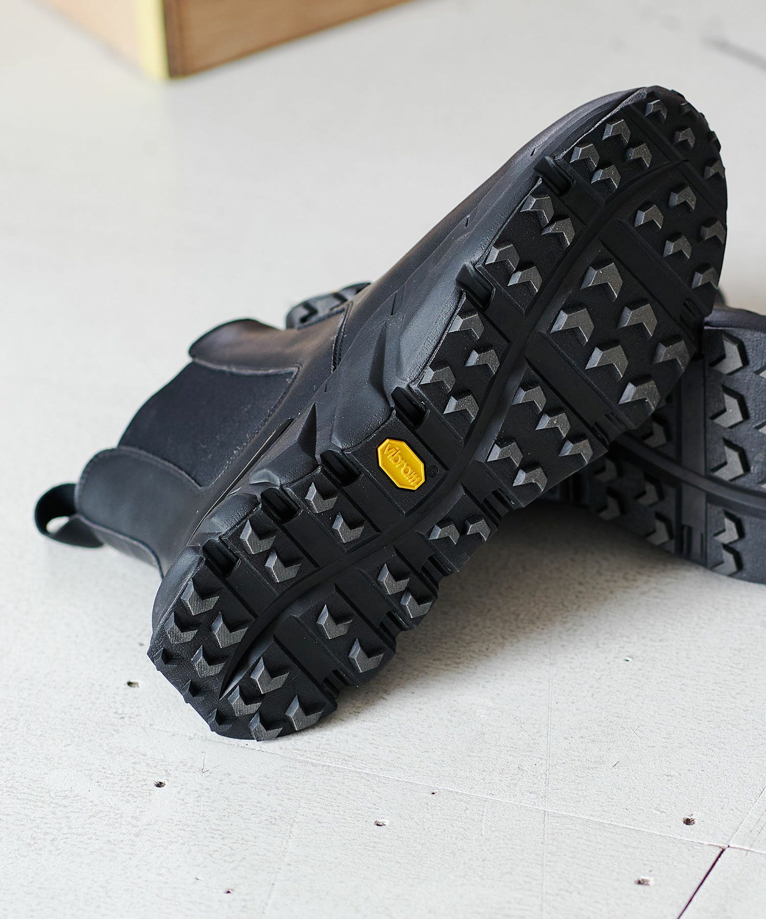 Vibram × OPENING ACT] Vibramソールレザーサイドゴアブーツ | OPENING ACT