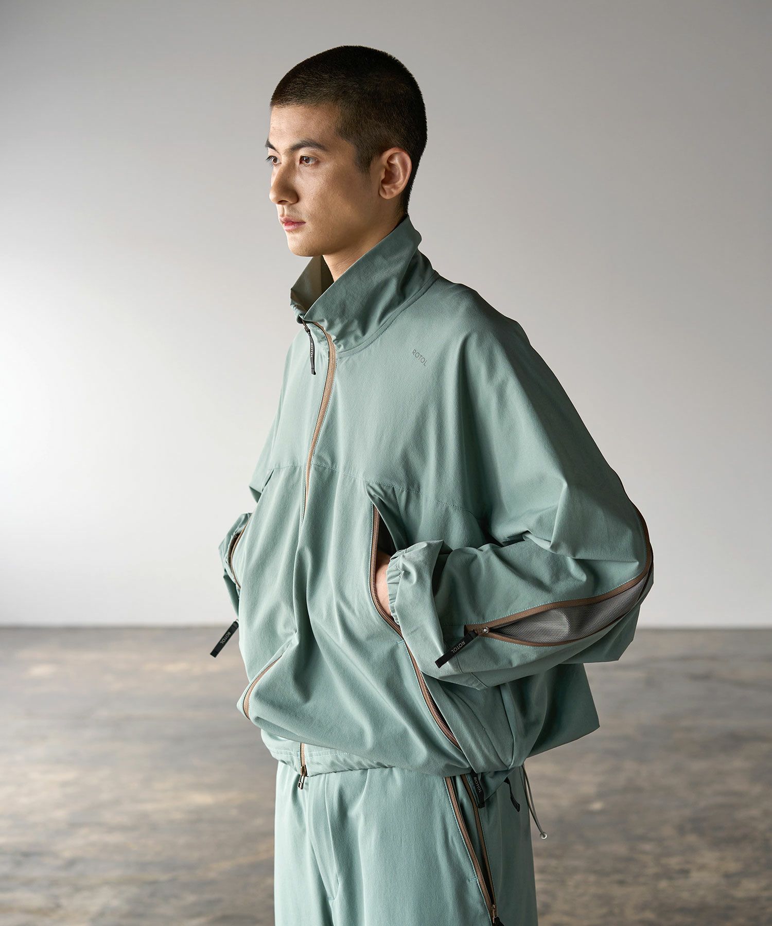 ROTOL] FULL ZIP TECH BLOUSON | OPENING ACT