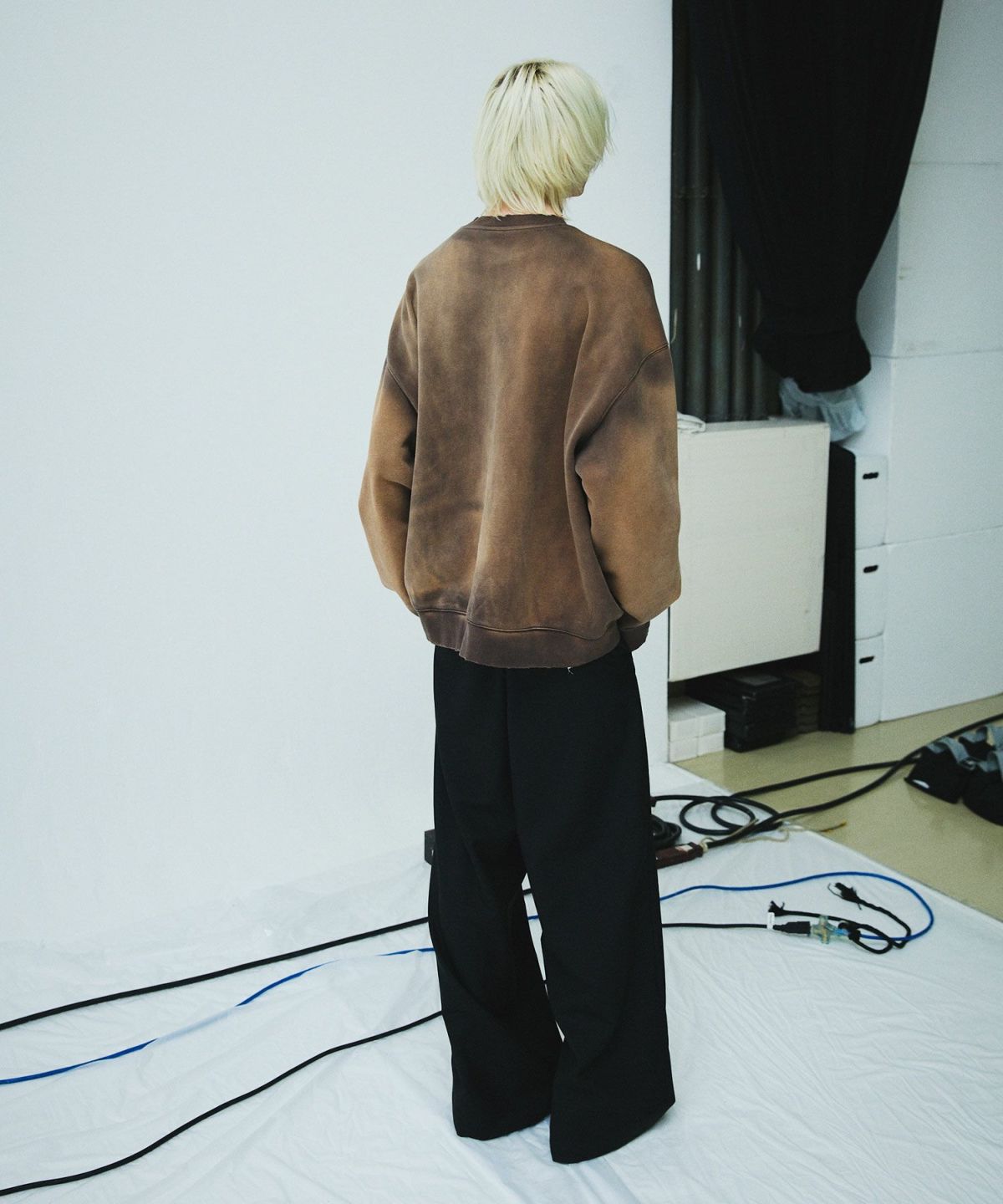 OPENING ACT] ダメージブリーチ加工クルーネックスウェット