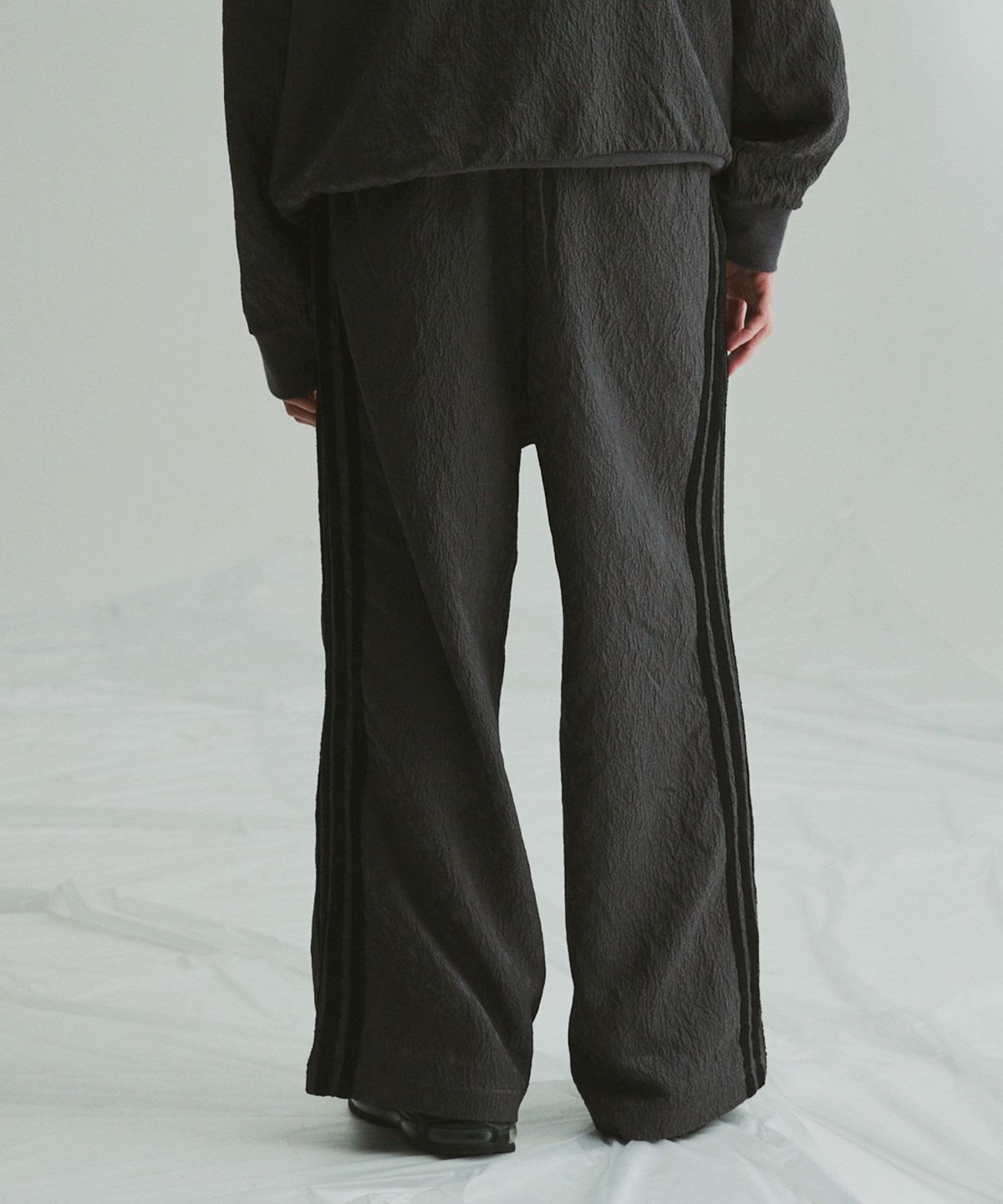 OPENING ACT総柄トラックジャケット& ワイドトラックパンツ