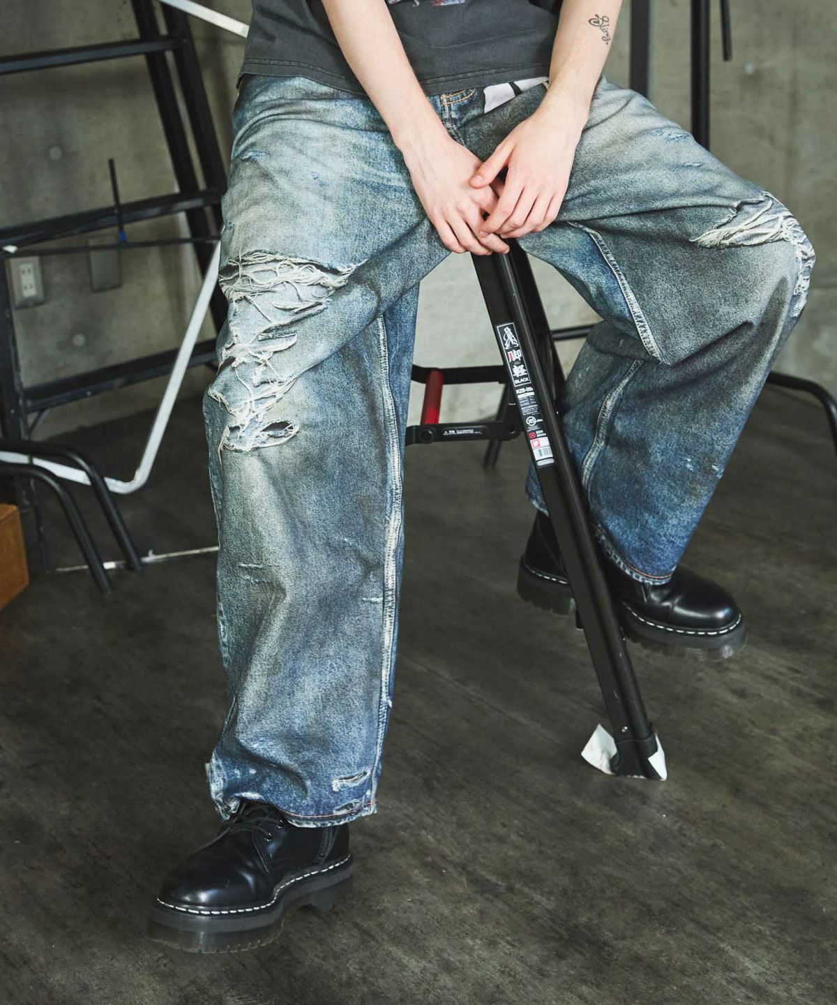 OPENING ACT] 総柄転写バギーシルエットデニムパンツ 〓予約販売・11月