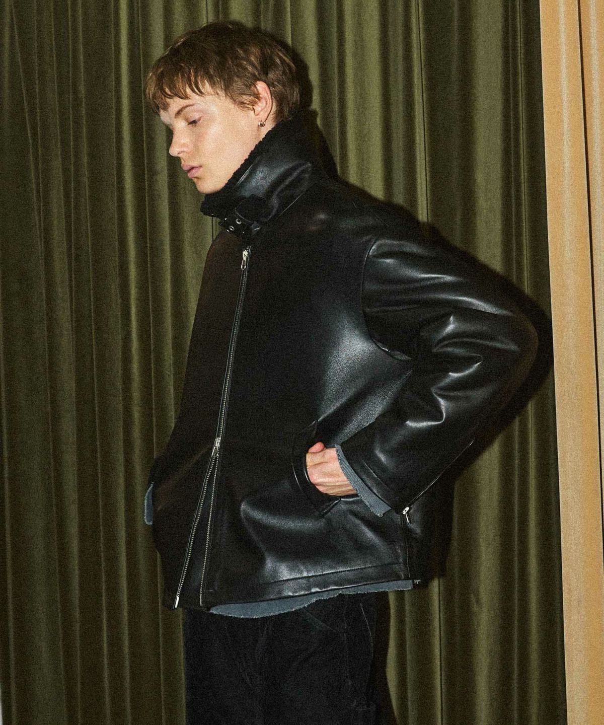 OPENING ACT] リアルレザームートンハイネックジャケット | OPENING ACT