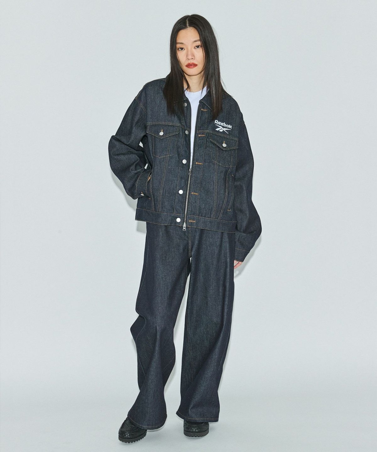 Reebok] デニムトラッカージップアップジャケット 〓予約販売・2026年3