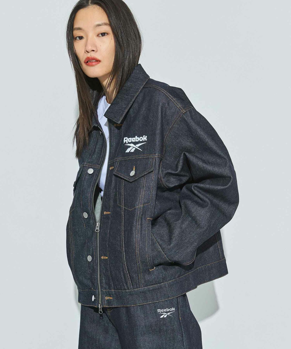 Reebok] デニムトラッカージップアップジャケット 〓予約販売・2026年3
