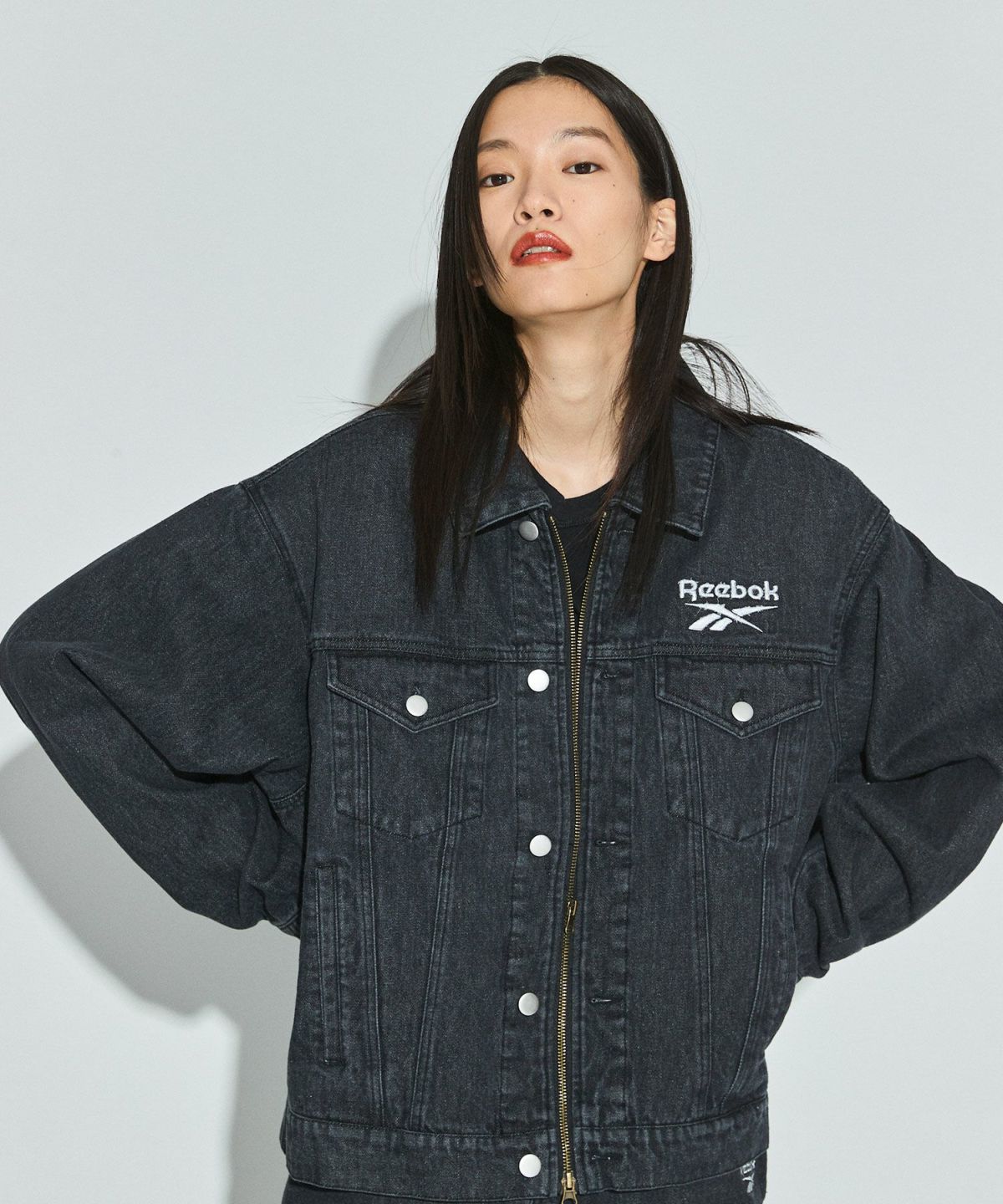 Reebok] デニムトラッカージップアップジャケット 〓予約販売・2026年3