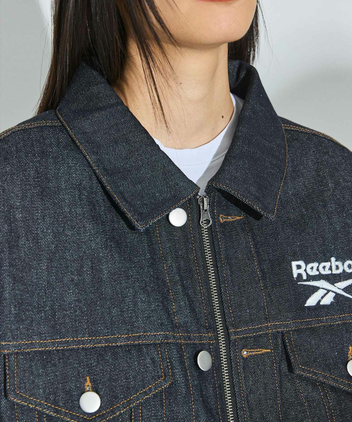 Reebok] デニムトラッカージップアップジャケット 〓予約販売・2026年3